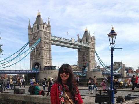 MC Diễm Quỳnh sang Anh làm giám khảo