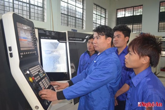 Mở hướng đào tạo nhân lực chất lượng cao