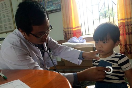 Khám sàng lọc tim bẩm sinh và khuyết tật vận động cho  trẻ em