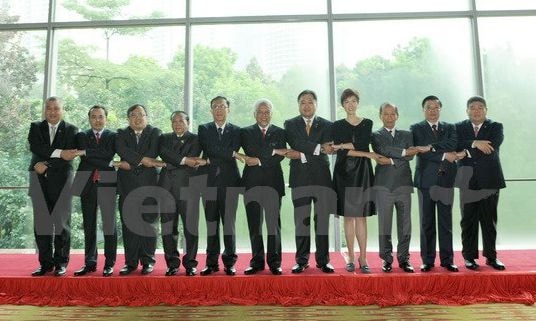 Đoàn Việt Nam tham dự Hội nghị Bộ trưởng Tài chính ASEAN