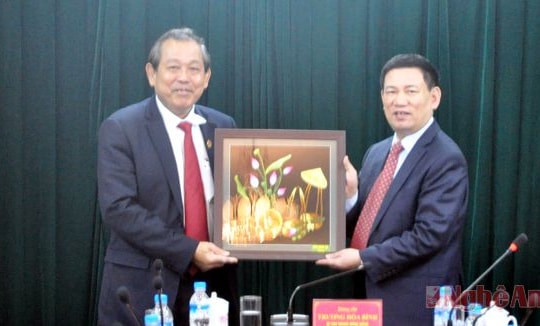 Đoàn công tác Hội đồng thẩm phán TAND tối cao làm việc tại Nghệ An