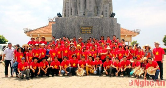 Đoàn Cục Hải quan N.A ủng hộ xây nhà VH ở huyện đảo Lý Sơn