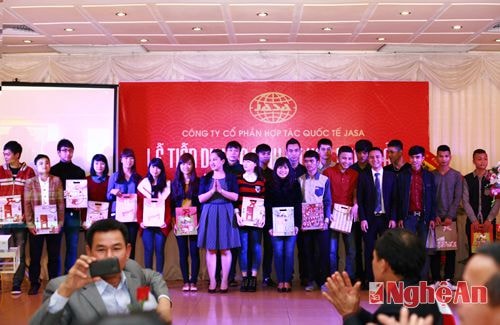 Du học Jasa tổ chức lễ tổng kết chia tay du học sinh