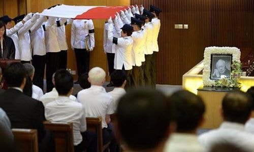 Những lời tạm biệt nghẹn ngào của gia đình với ông Lý Quang Diệu