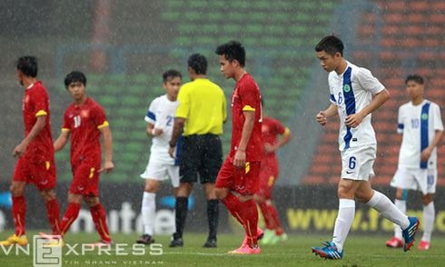 Olympic Việt Nam tạm dẫn Olympic Macau 6-0