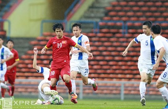 Olympic Việt Nam 7-0 Olympic Macau: Công Phượng lập hat-trick