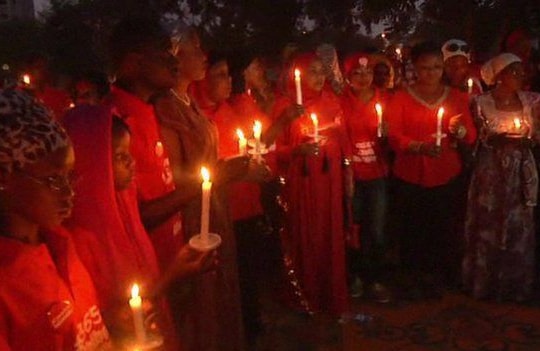 Nigeria tổ chức buổi lễ một năm vụ bắt cóc hơn 200 nữ sinh