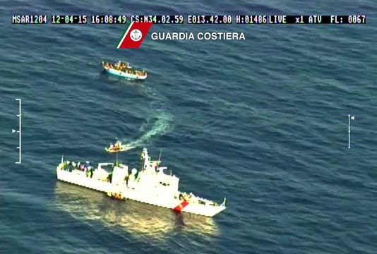 Hơn 40 người mất tích trong vụ chìm xuồng ở biển Địa Trung Hải