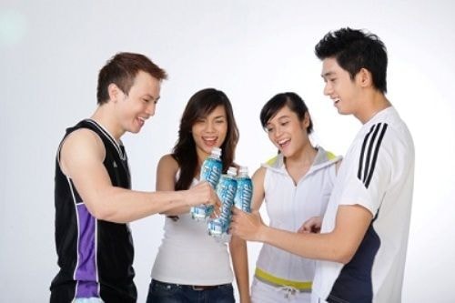 Cách bù nước cho cơ thể trong mùa hè