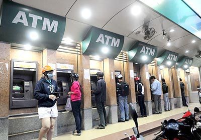 Đảm bảo chất lượng dịch vụ ATM dịp 30/4-1/5