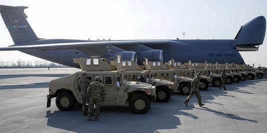 Mỹ đưa 300 lính nhảy dù tới Ukraina
