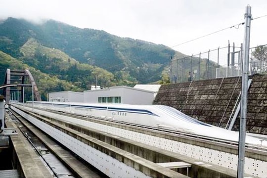 Nhật Bản: Thí nghiệm thành công  đoàn tàu chạy 603 km/h
