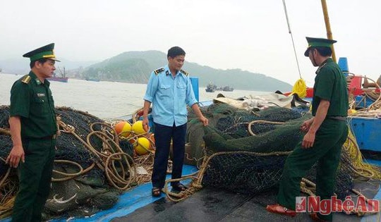 Xử phạt tàu Quảng Ngãi khai thác trái tuyến