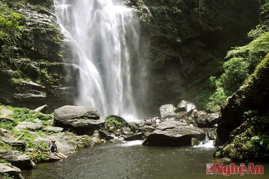 Thác Khe Kèm - địa chỉ du lịch hấp dẫn du khách trong ngày nghỉ lễ