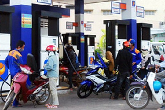 Loạn thông tin giá xăng dầu trước giờ điều chỉnh