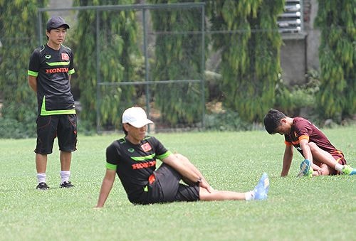 Văn Quyết: 'Bão chấn thương là hệ quả của V-League, không phải vì Miura'