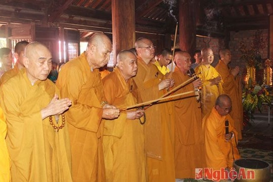 Lễ cầu siêu các liệt sỹ ở Chùa đảo Ngư