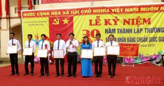 Trường THPT Cờ Đỏ (Nghĩa Đàn) kỷ niệm 30 năm thành lập