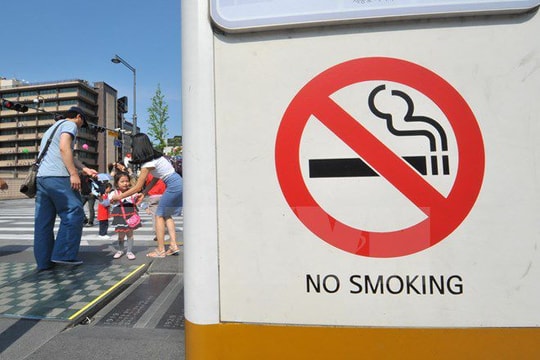 Chính phủ Séc thông qua dự luật cấm hút thuốc nơi công cộng