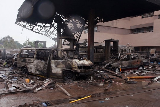 200 người chết do nổ trạm xăng, Ghana quốc tang 3 ngày