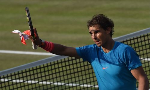 Rafael Nadal khởi đầu thắng lợi ở mùa giải sân cỏ