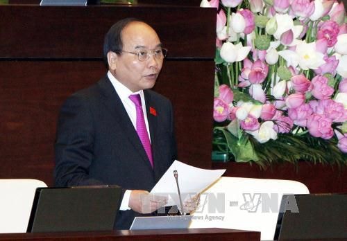 Phó Thủ tướng Nguyễn Xuân Phúc trả lời chất vấn Quốc hội