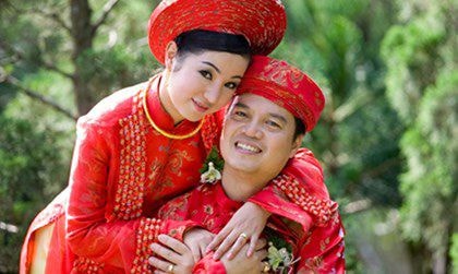 Những cuộc hôn nhân ầm ĩ trong showbiz Việt