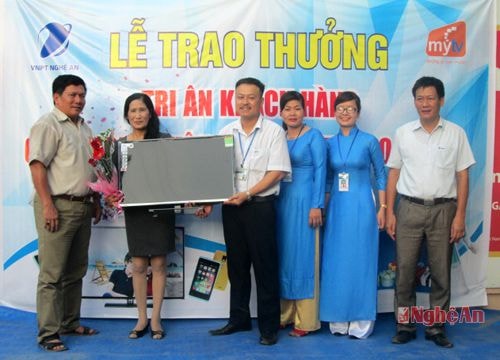 Trao thưởng "Tri ân khách hàng- chào đón thuê bao MyTV thứ 20.000"
