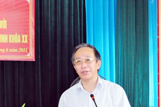 Đồng chí Trần Hồng Châu tiếp xúc cử tri phường Đội Cung, thành phố Vinh