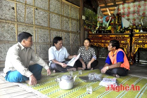 Những "cây cao bóng cả" ở bản làng