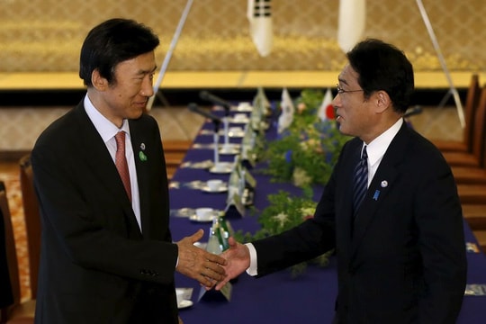 Ngoại trưởng Hàn Quốc lần đầu đến Nhật họp kín