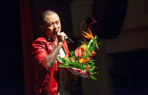 Tuấn Hưng nhập viện ở Đức vì suy nhược