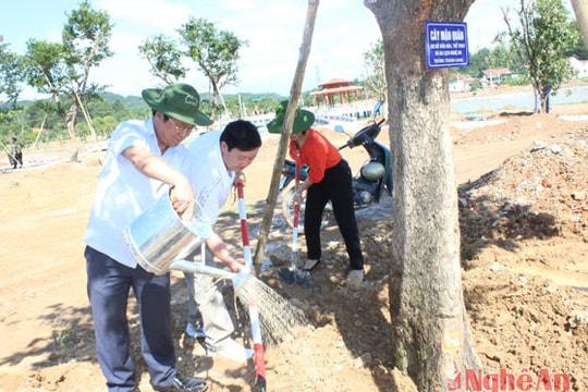 Sở VH-TT-DL trồng cây lưu niệm tại Khu di tích Truông Bồn