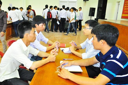 Trường Cao đẳng nghề KTCN Việt Nam – Hàn Quốc: Tổng kết, trao bằng tốt nghiệp cho học sinh, sinh viên