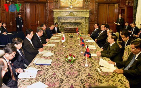 Thủ tướng hội kiến Nhà Vua và lãnh đạo Quốc hội Nhật Bản