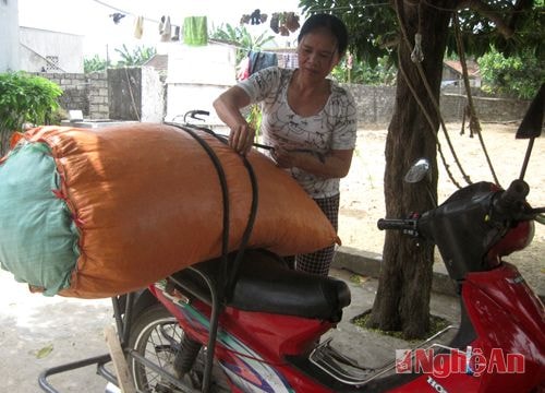 Chạy chợ, làm thơ