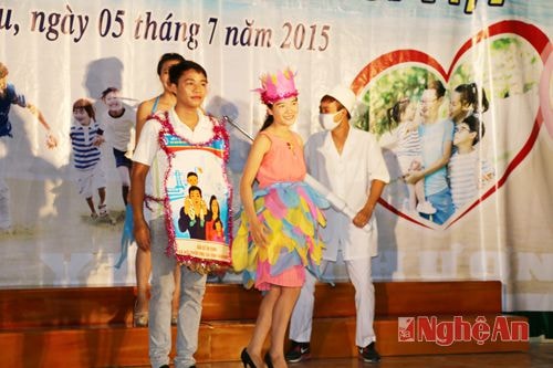 Giao lưu truyền thông chào mừng ngày dân số thế giới