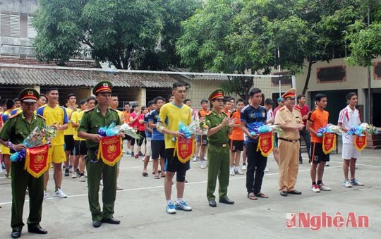 Hội thao chào mừng ngày truyền thống lực lượng CAND