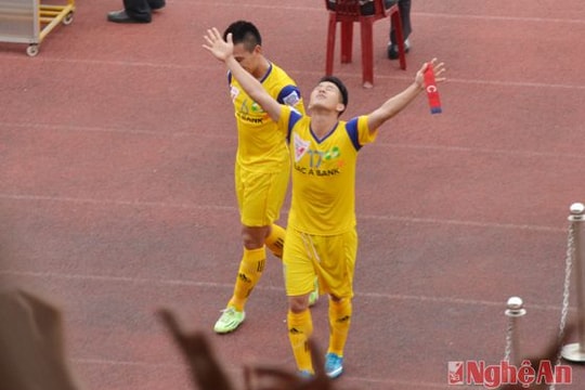 Sông Lam Nghệ An giành trọn 3 điểm trước Đồng Tâm Long An