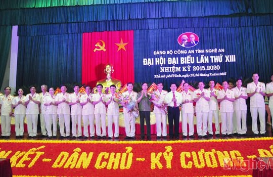 Ra mắt BCH Đảng bộ Công an tỉnh nhiệm kỳ 2015-2020