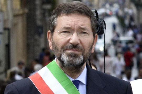 Thị trưởng Rome bị cáo buộc dính líu tới "mafia thủ đô"