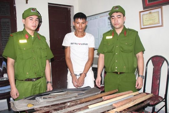 Cảnh sát 113 bắt  đối tượng vận chuyển hung khí nóng