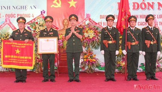 Đoàn Kinh tế - Quốc phòng 4 đón nhận Danh hiệu Anh hùng LLVT nhân dân
