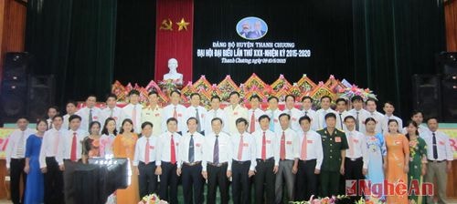 Đồng chí Nguyễn Hữu Vinh được bầu giữ chức Bí thư Huyện ủy Thanh Chương nhiệm kỳ 2015- 2020