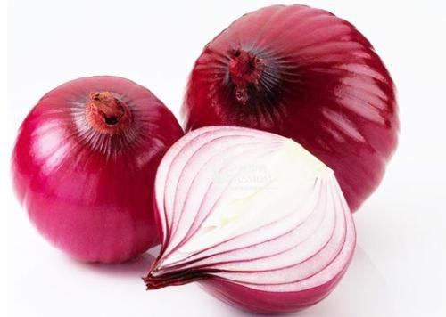 Hành tây ngâm rượu - bài thuốc trị xương khớp hiệu quả