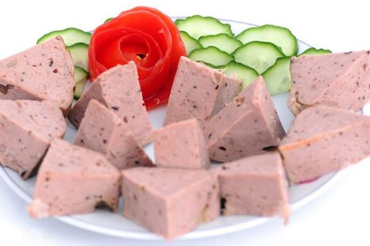 Cách nhận biết giò, chả không chứa hàn the