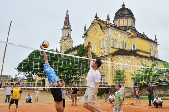 Yên Thành: Bà con giáo dân hiến 41 ngàn mét vuông đất mở đường