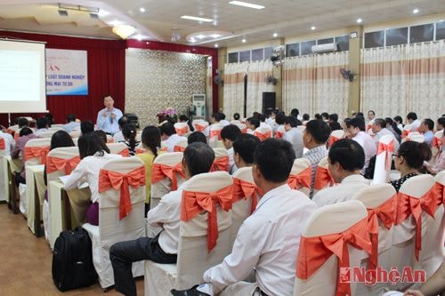 Tập huấn về pháp luật doanh nghiệp và các hiệp định thương mại tự do