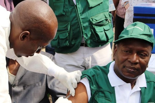 Đã tìm ra vắc-xin chống lại dịch Ebola