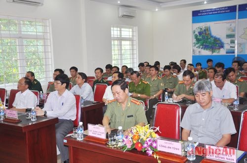 Quán triệt Luật nhập cảnh, xuất cảnh, quá cảnh và cư trú của người nước ngoài tại Việt Nam